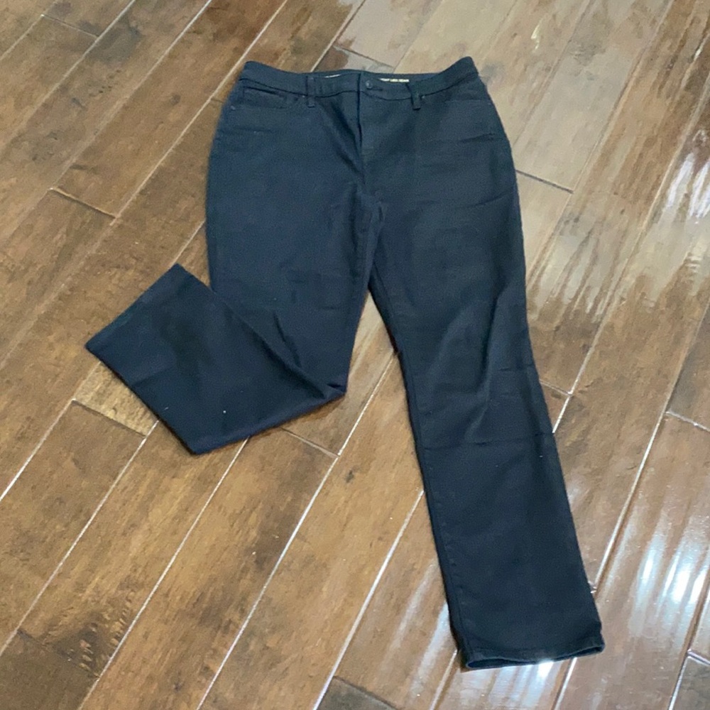 Chico’s So Slimming Girlfriend Straight Leg jeans